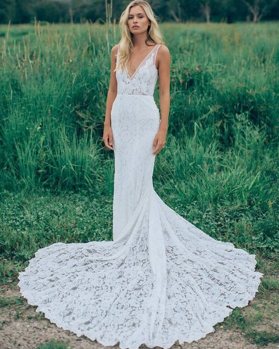 Beach Mermaid Wedding Dresses with Sweep Train Halter Neck Lace Bridal Gowns