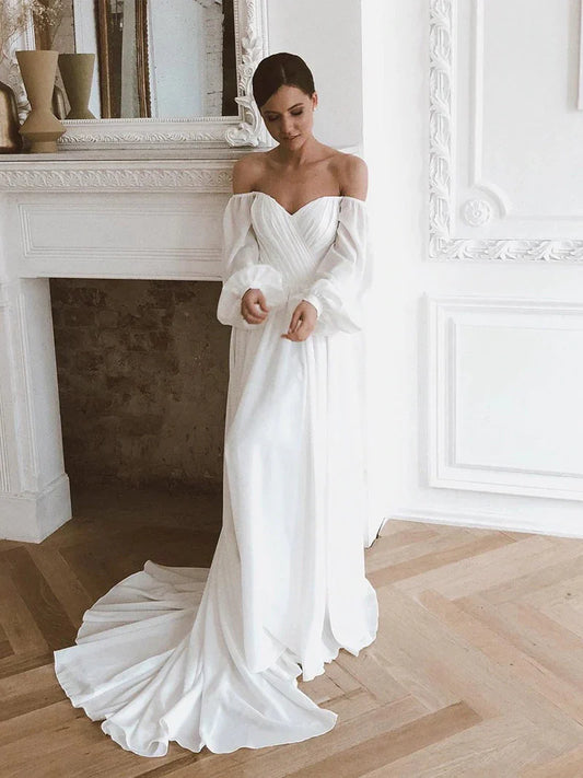 10 Flattering Wedding Dresses For Petite Brides