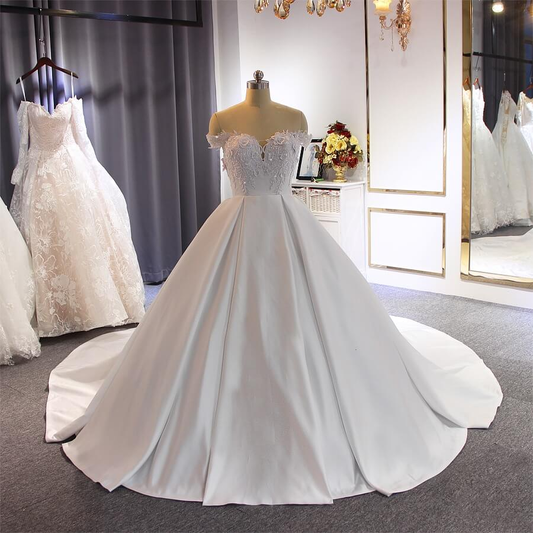 6 Tips For Choosing The Perfect Winter Wedding Dress