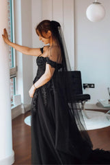 A Line Lace Gothic Black Wedding Dresses for Bride with Veil Free - MyChicDress