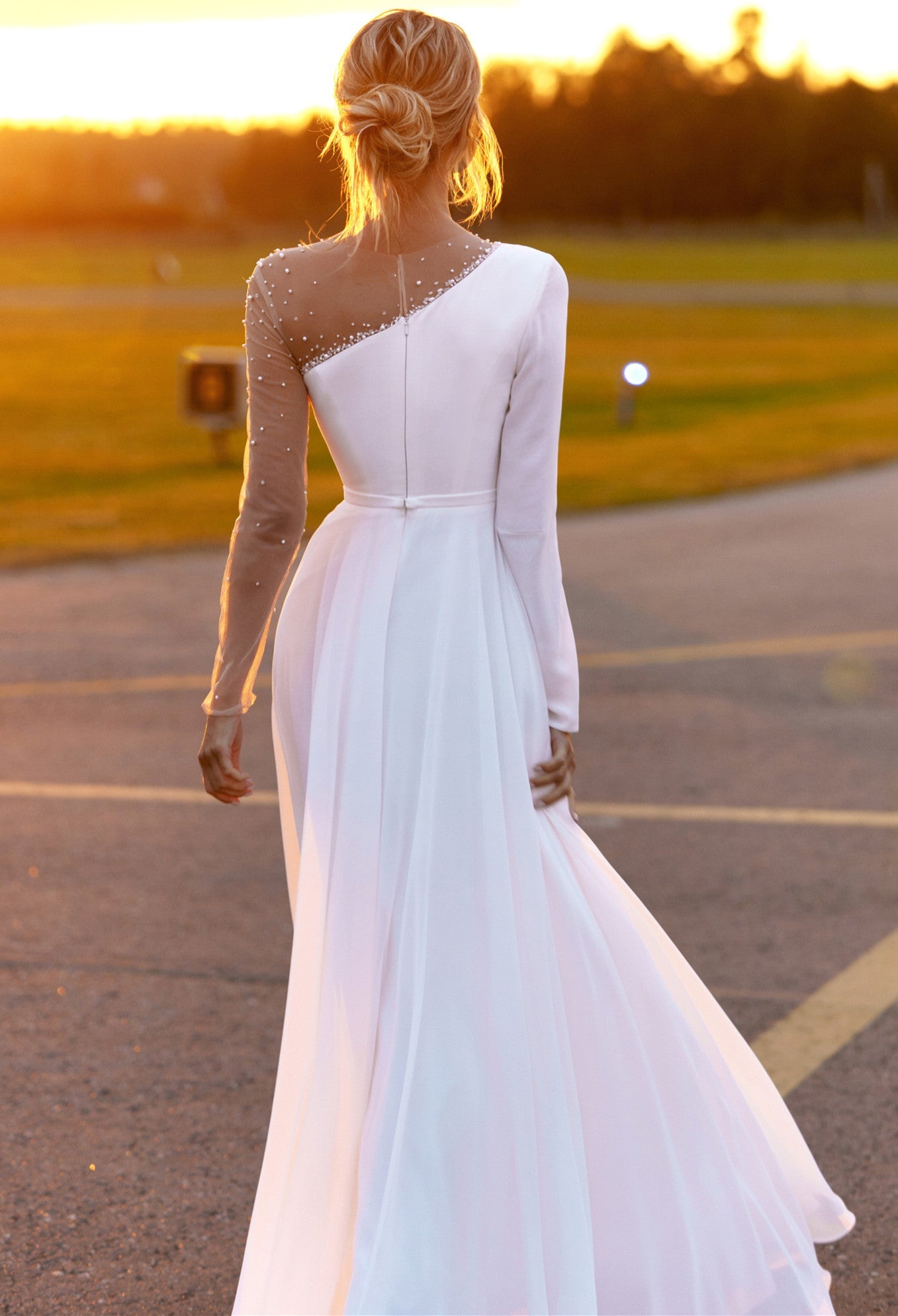 A Line Chiffon Pearls Long Sleeve Beach Wedding Dresses White Custom Color US14