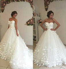 Elegant Sweetheart Ball Gown Beach Wedding Dresses With Appliques