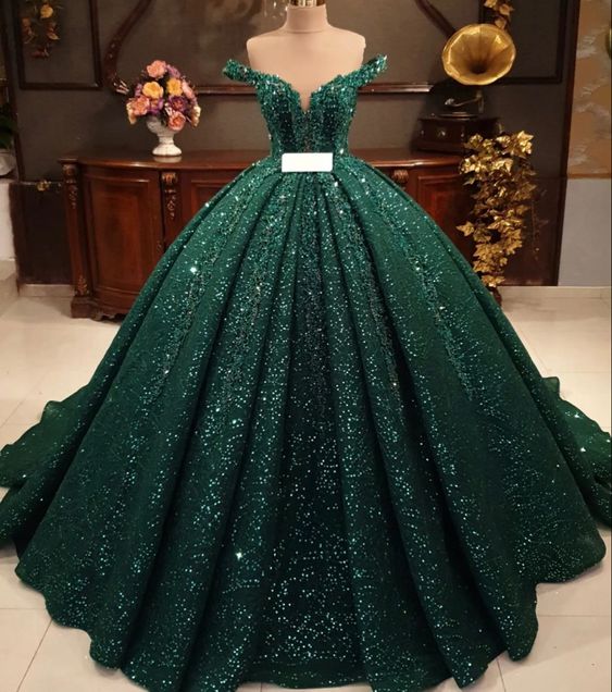 Pictures of green dresses best sale