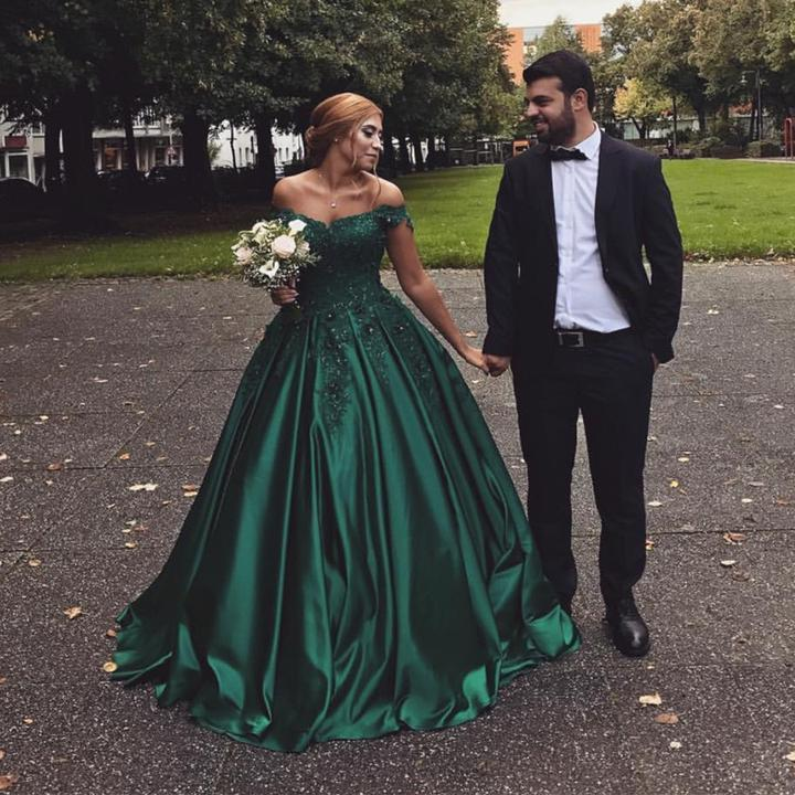 Off Shoulder Emerald Green Sweetheart 16 Quince Dresses Satin Lace Prom Dress MyChicDress