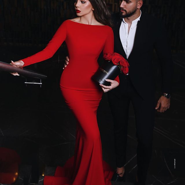 Simple Long Sleeves Red Wedding Guest Dresses Sexy Open Back - MyChicDress